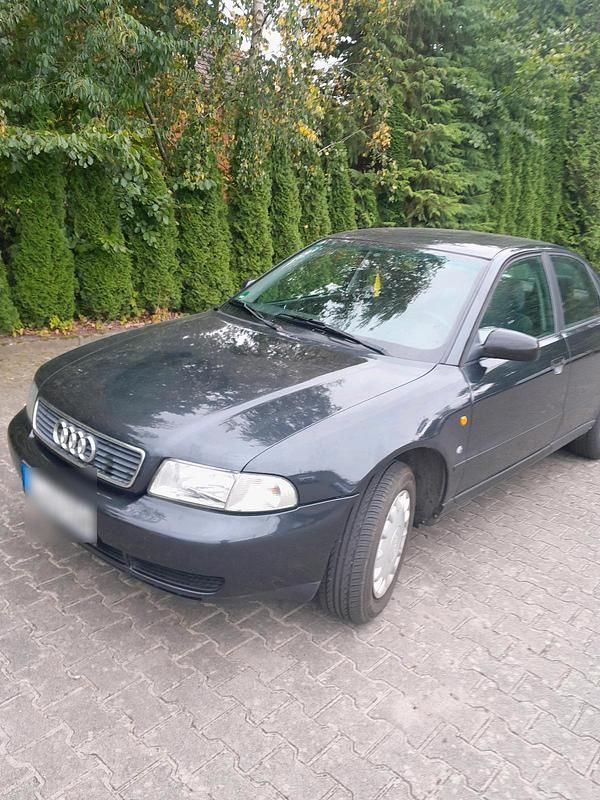 Schwarz Gebraucht 1996 Audi A4 Limousine | 870 € (Superpreis) - Bild 1/4