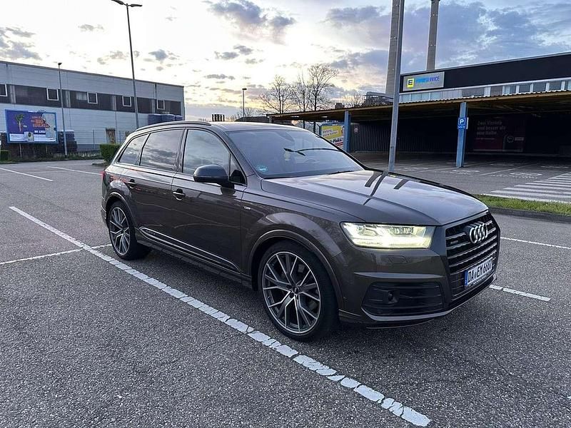 Braun Gebraucht 2017 Audi Q7 S-Line SUV | 32.900 € (Teuer) - Bild 1/4