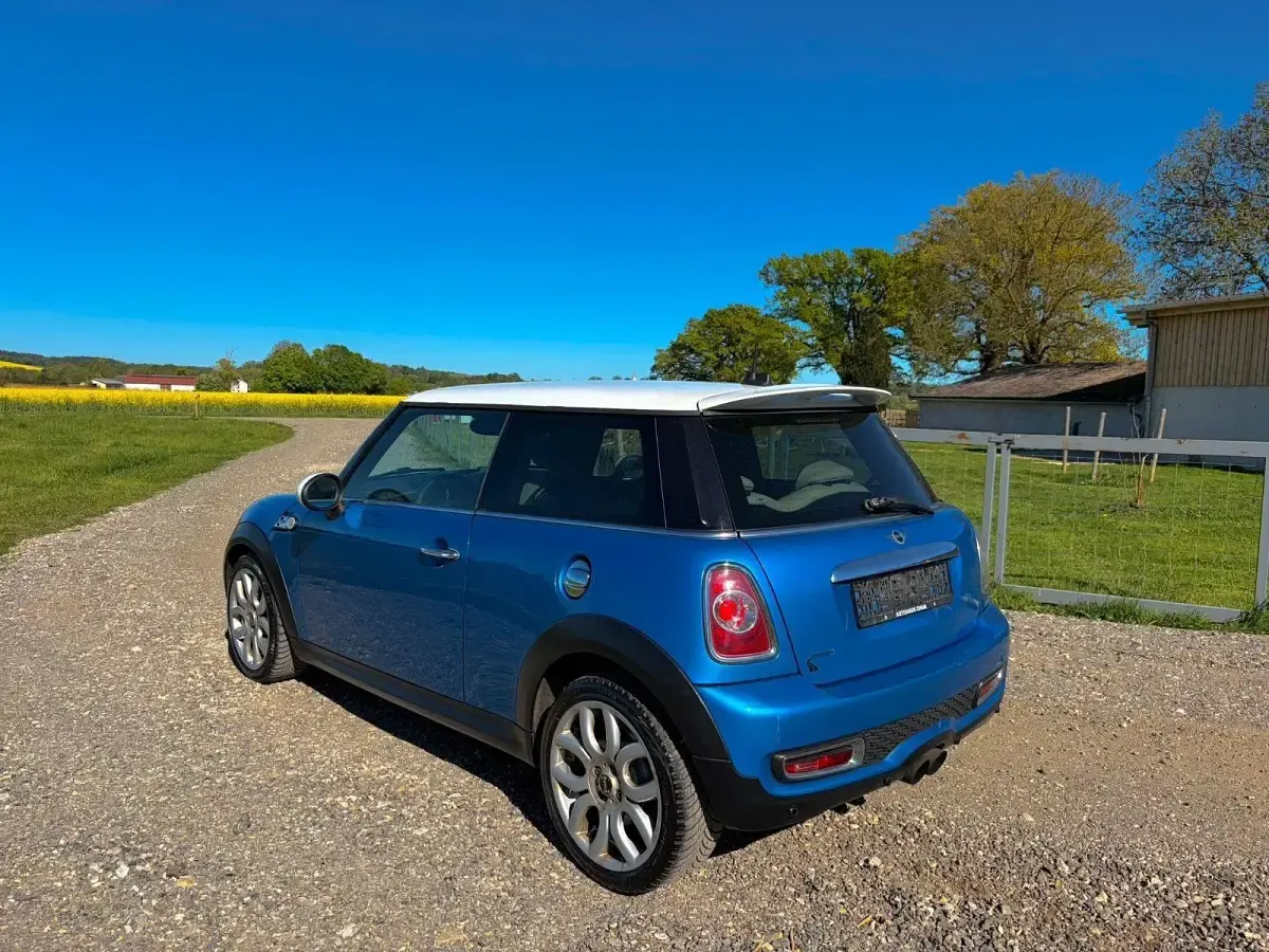Occasion Mini John Cooper Works 211 ch (155 kW) 2011 Bleue Citadine