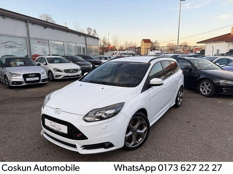 Gebraucht Ford Focus Sport 250 PS (183 kW) 2014 Weiß Kombi