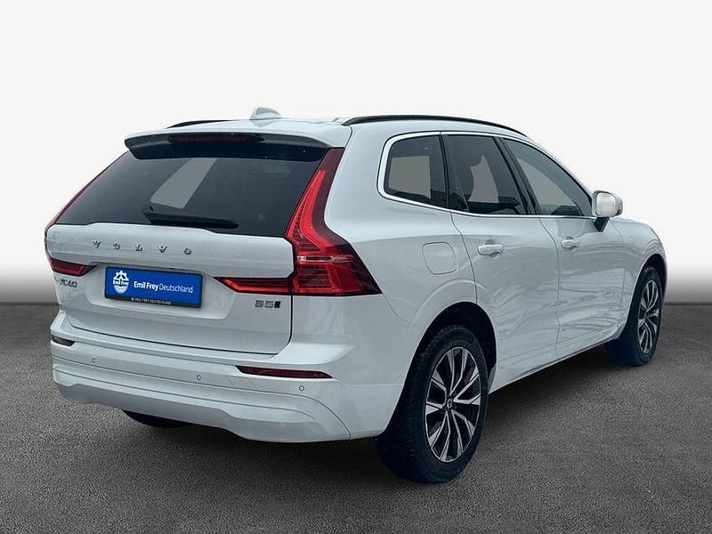 Gebraucht Volvo XC60 Core 250 PS (183 kW) 2024 Weiß SUV