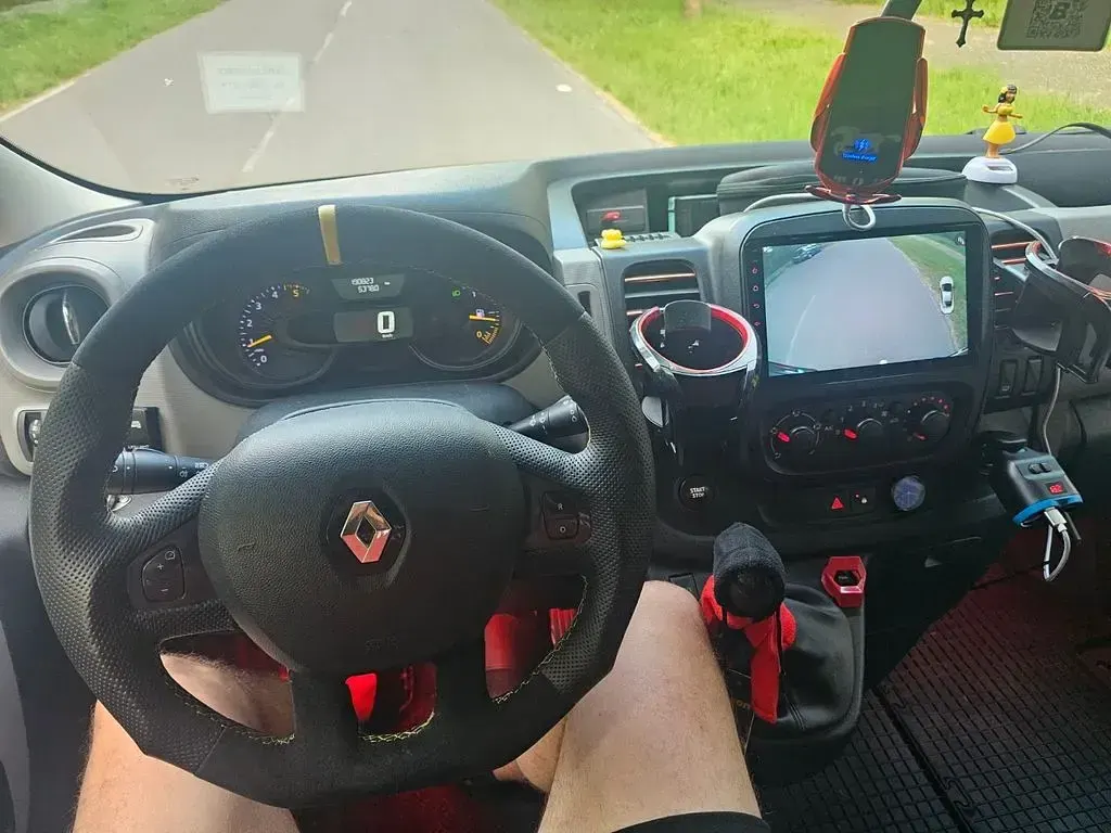Gebraucht Renault Trafic 116 PS (85 kW) 2015 Weiß Van / Kleinbus