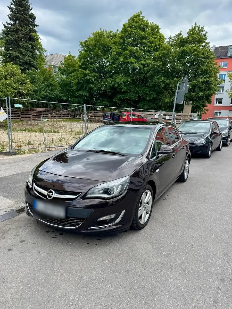 Occasion Opel Astra 140 ch (102 kW) 2013 Marron Berline