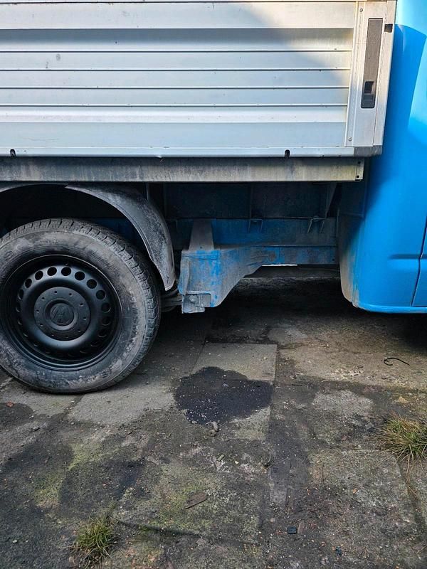 Gebraucht VW T5 105 PS (77 kW) 2007 Blau Van