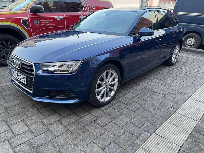 Gebraucht Audi A4 190 PS (139 kW) 2017 Blau Kombi