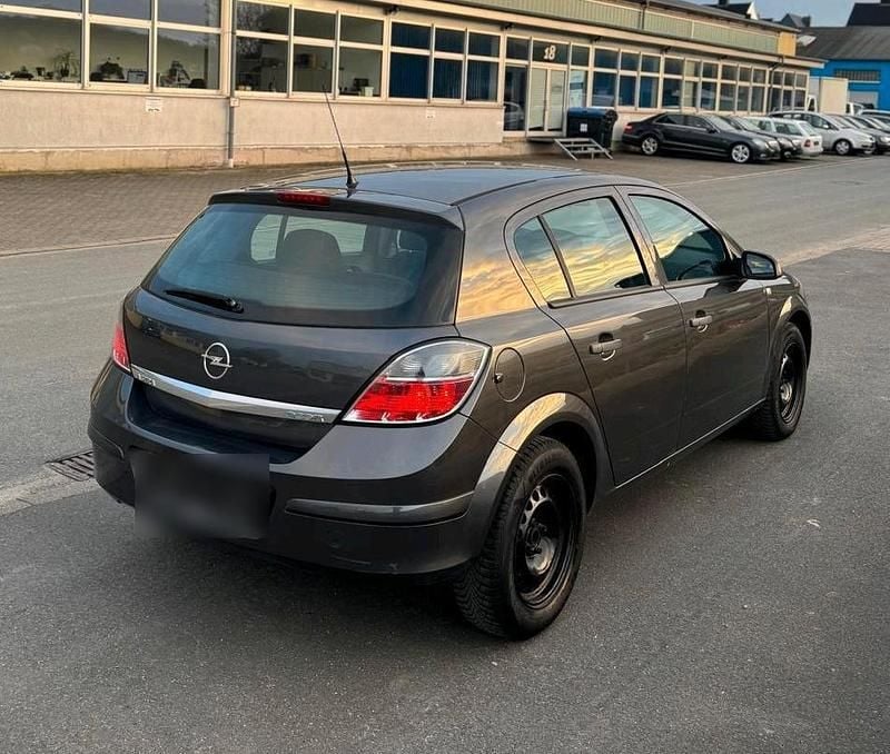 Gebraucht Opel Astra 116 PS (85 kW) 2009 Grau Kleinwagen