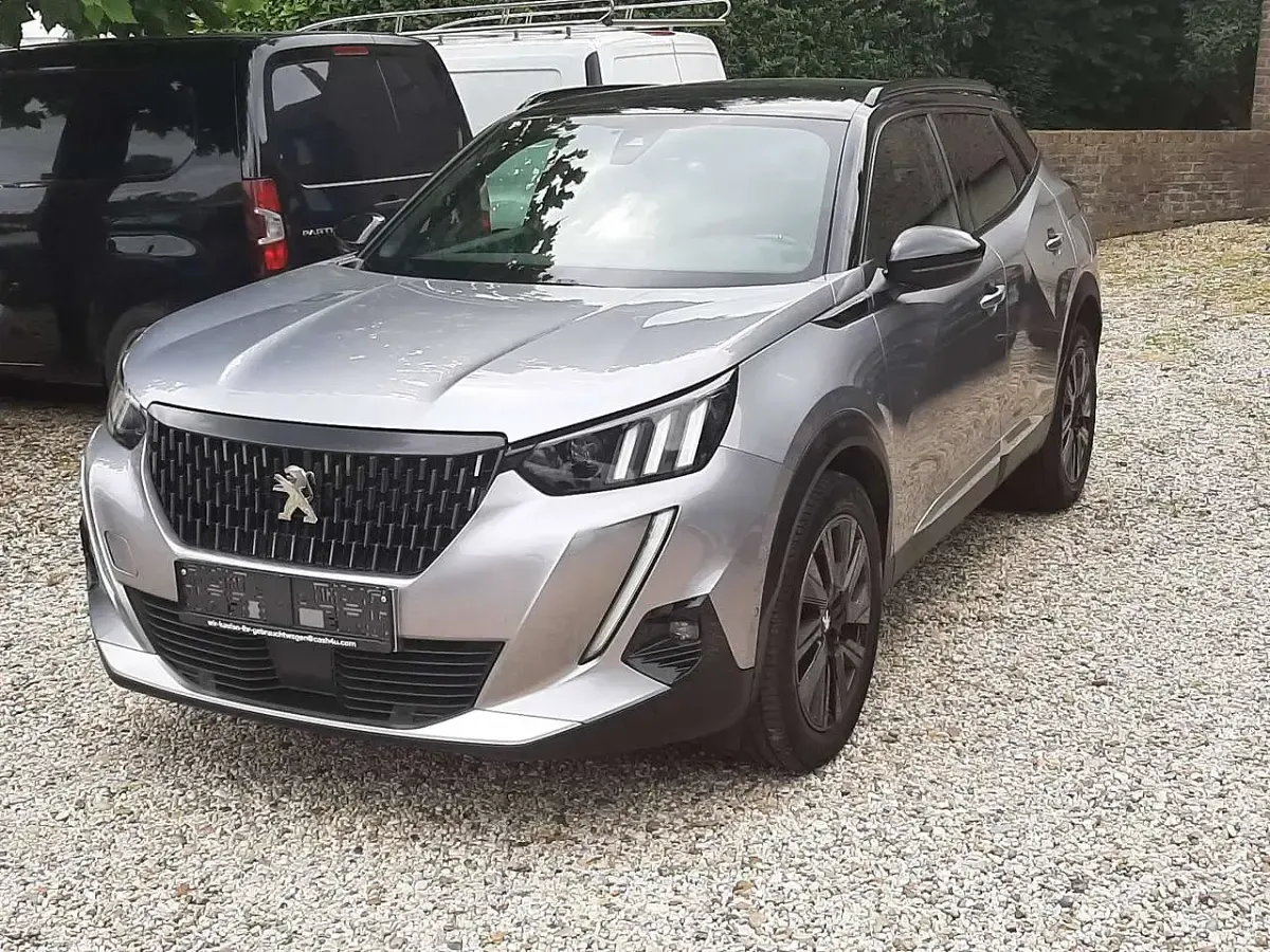 Gebraucht Peugeot 2008 Allure 131 PS (96 kW) 2020 Lack grau artense SUV