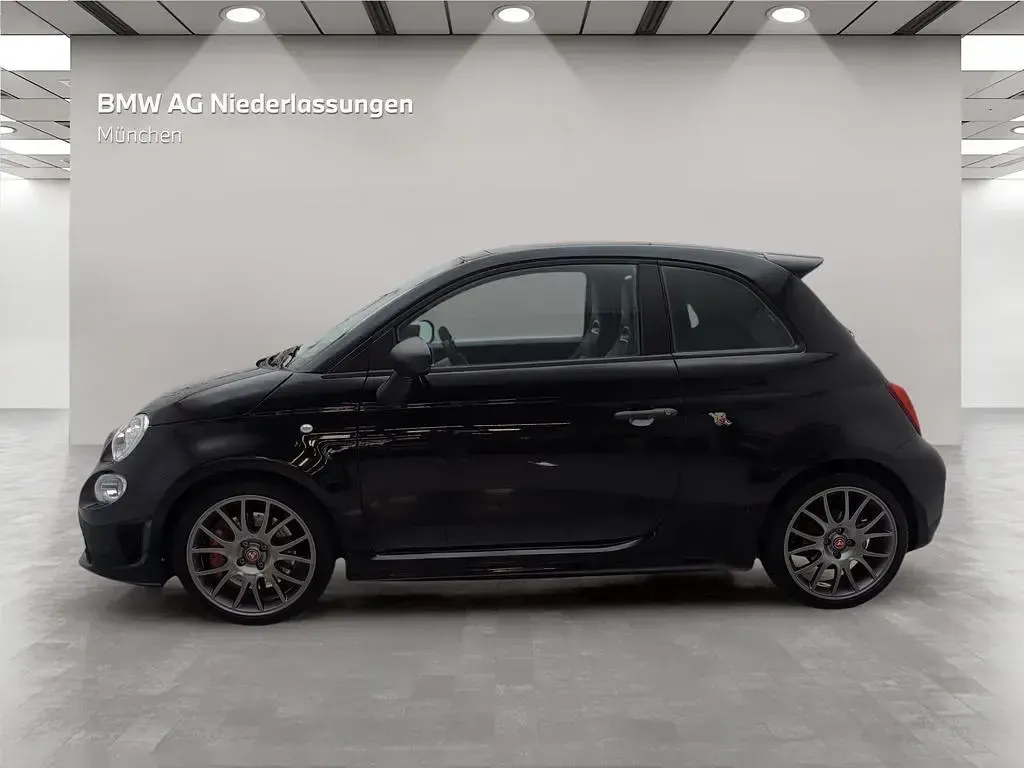 Gebraucht Abarth 695 179 PS (131 kW) 2023 Schwarz Kleinwagen