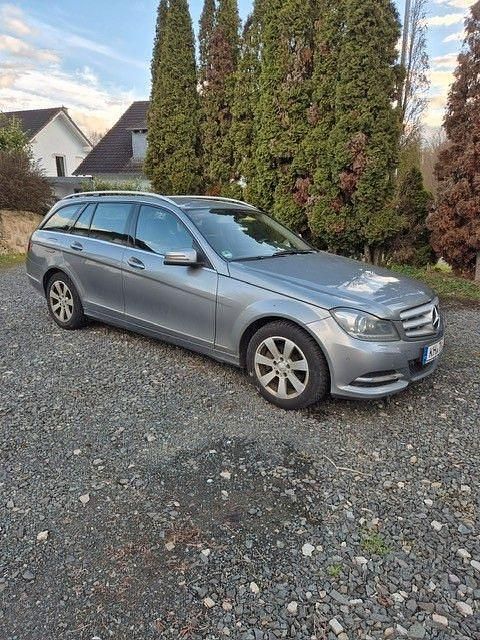 Gebraucht Mercedes C220 170 PS (125 kW) 2012 Grau Limousine
