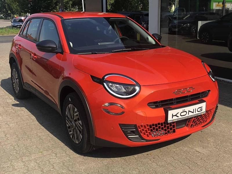 Gebraucht Fiat 600 146 PS (107 kW) 2025 Orange Limousine