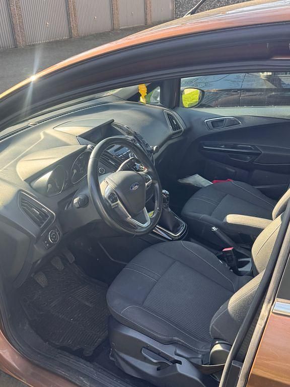 Gebraucht Ford B-MAX SYNC Edition 95 PS (69 kW) 2013 Braun Van / Kleinbus