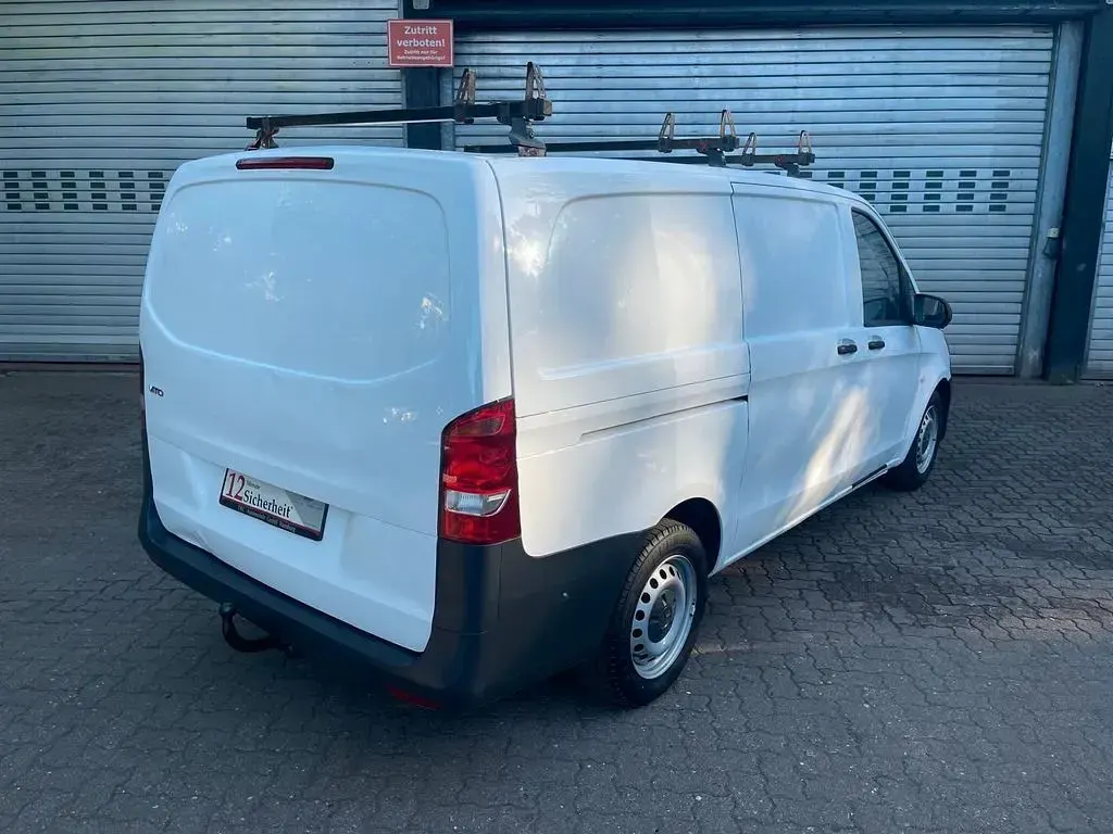 Gebraucht Mercedes Vito 114 PS (83 kW) 2017 Weiß Van