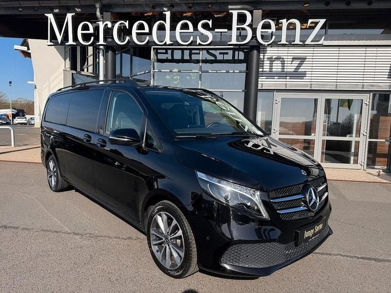 Gebraucht Mercedes V300 237 PS (174 kW) 2024 Schwarz Van / Kleinbus