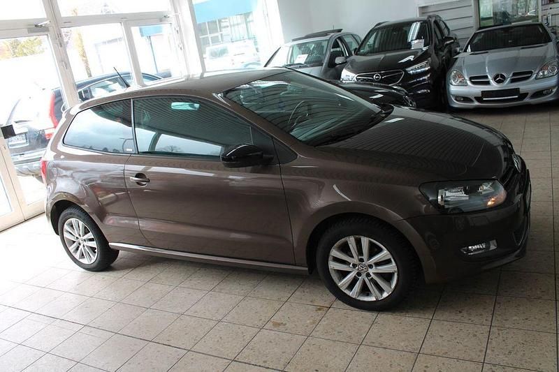 Gebraucht VW Polo Style 60 PS (44 kW) 2011 Braun Kleinwagen