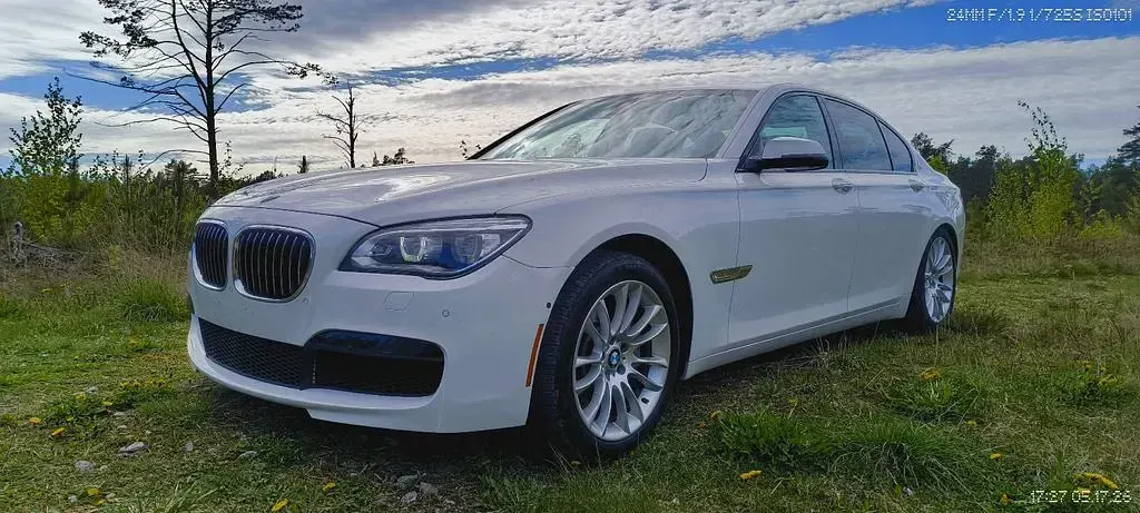 Gebraucht BMW 750 M Sport 449 PS (330 kW) 2014 Weiß Limousine