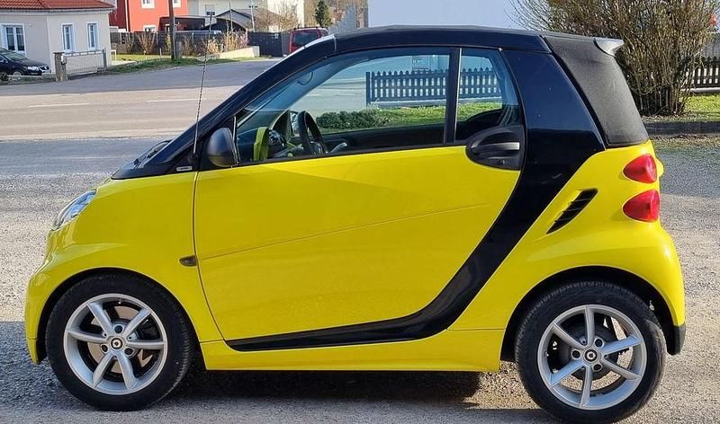 Gebraucht Smart ForTwo Cabrio Pulse 84 PS (61 kW) 2011 Gelb Cabrio