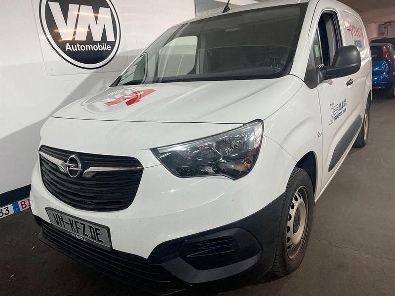 Weiß Gebraucht 2022 Opel Combo Van / Kleinbus | 8.950 € (Guter Preis) - Bild 1/4