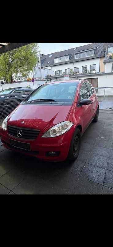 Gebraucht Mercedes A150 90 PS (66 kW) 2004 Rot Limousine