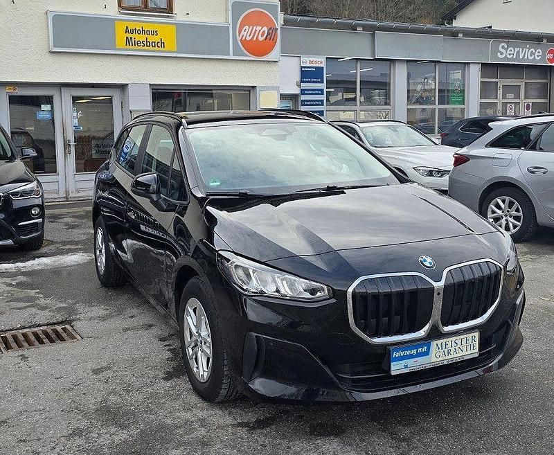 Gebraucht BMW 220 Active Tourer Performance 170 PS (125 kW) 2022 Schwarz Van / Kleinbus