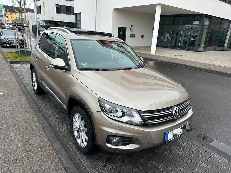 Gebraucht VW Tiguan Style 160 PS (117 kW) 2012 Titanium beige metallic SUV