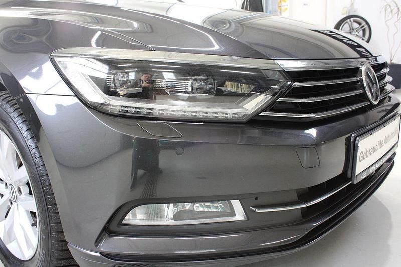 Gebraucht VW Passat 150 PS (110 kW) 2017 Grau Limousine