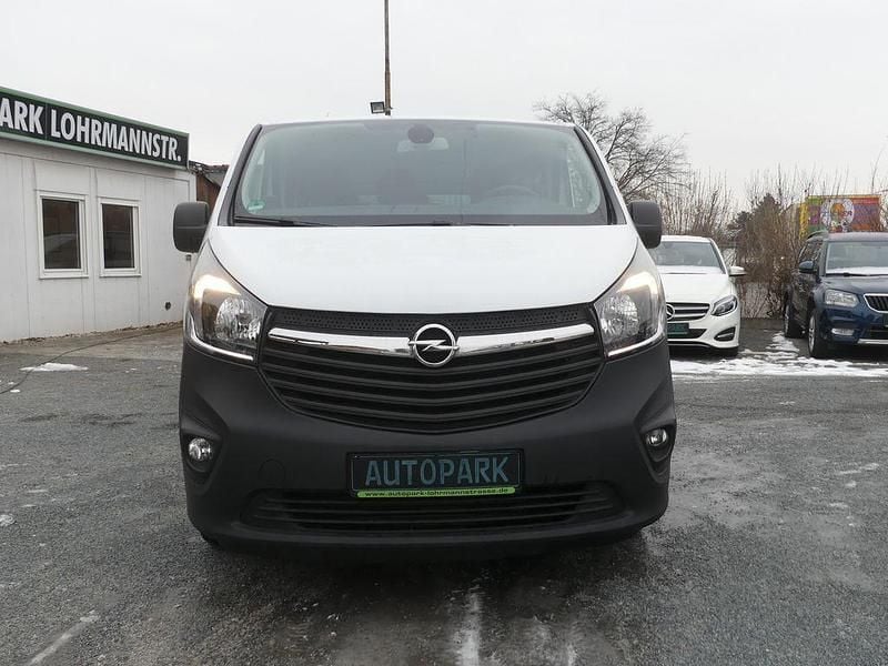 Gebraucht Opel Vivaro 125 PS (91 kW) 2016 Weiß Van / Kleinbus