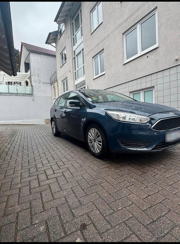 Gebraucht Ford Focus 125 PS (91 kW) 2017 Blau Kombi