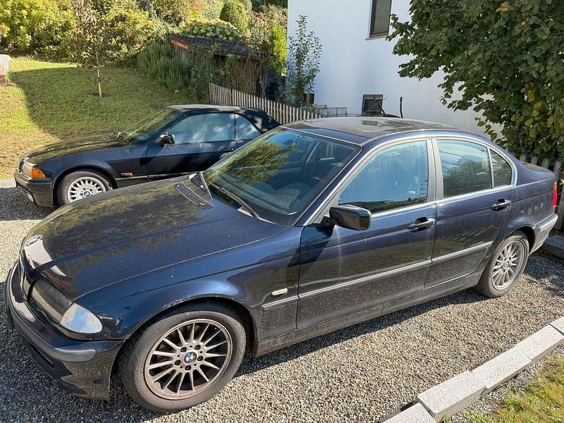 Gebraucht BMW 320 Sport Line 150 PS (110 kW) 1998 Blau Limousine