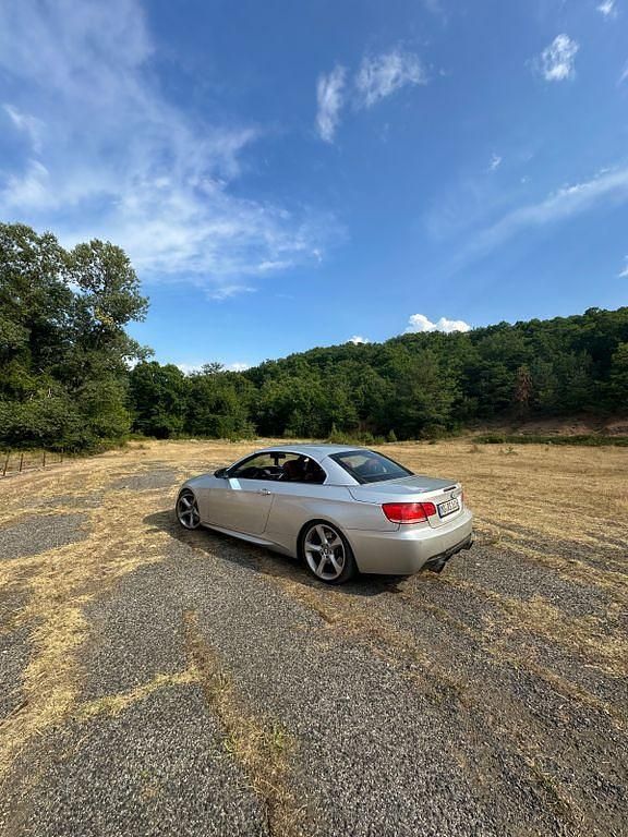 Gebraucht BMW 330 Cabriolet 231 PS (169 kW) 2007 Grau Cabrio