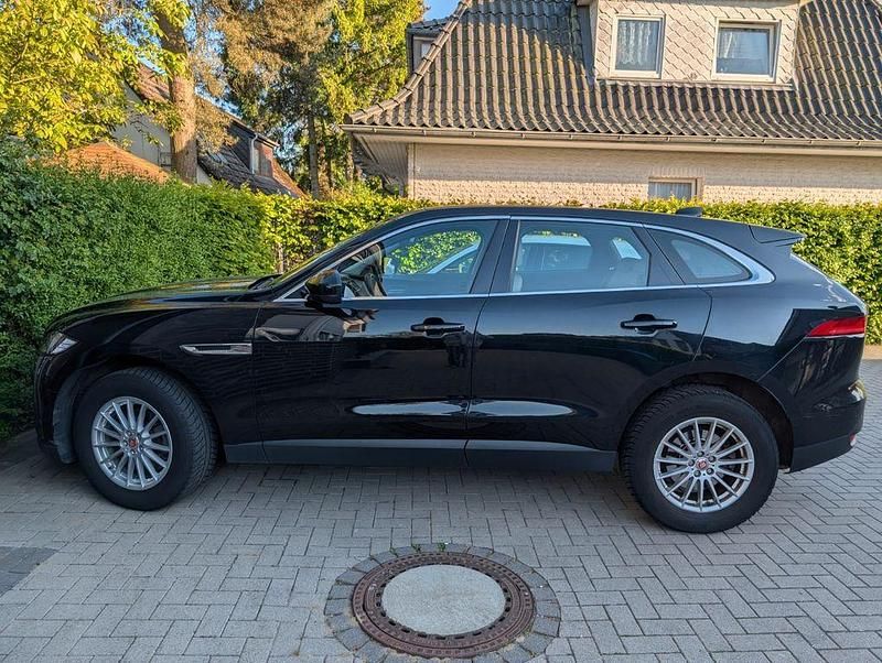 Schwarz Gebraucht 2016 Jaguar F-Pace Prestige SUV | 12.500 € (Superpreis) - Bild 1/4