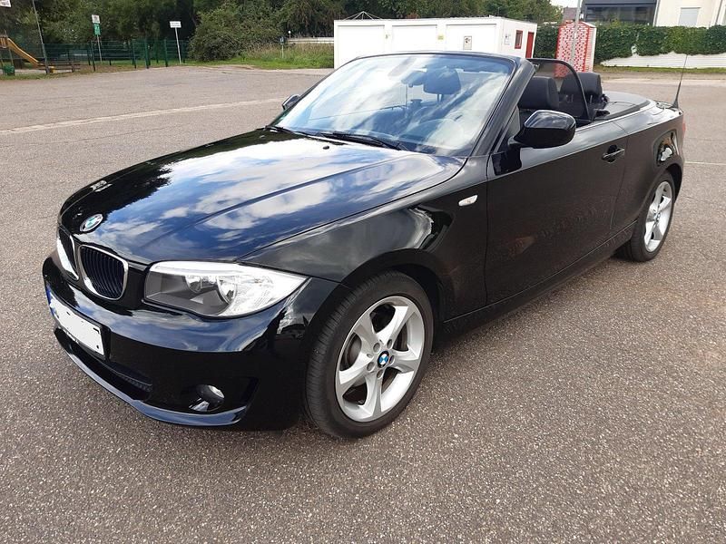 Schwarz Gebraucht 2013 BMW 118 Cabriolet Cabrio | 12.900 € (Etwas zu teuer) - Bild 1/4