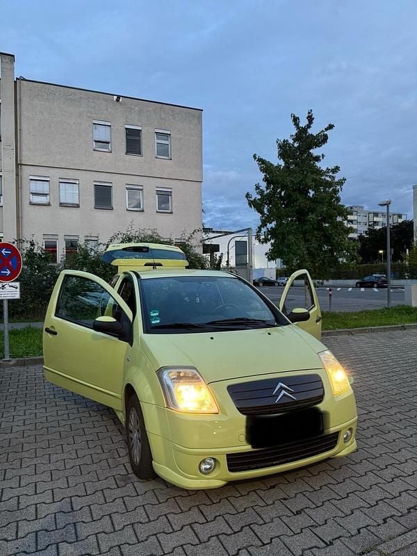 Gelb Gebraucht 2007 Citroën C2 Kleinwagen | 1.100 € (Fairer Preis) - Bild 1/4