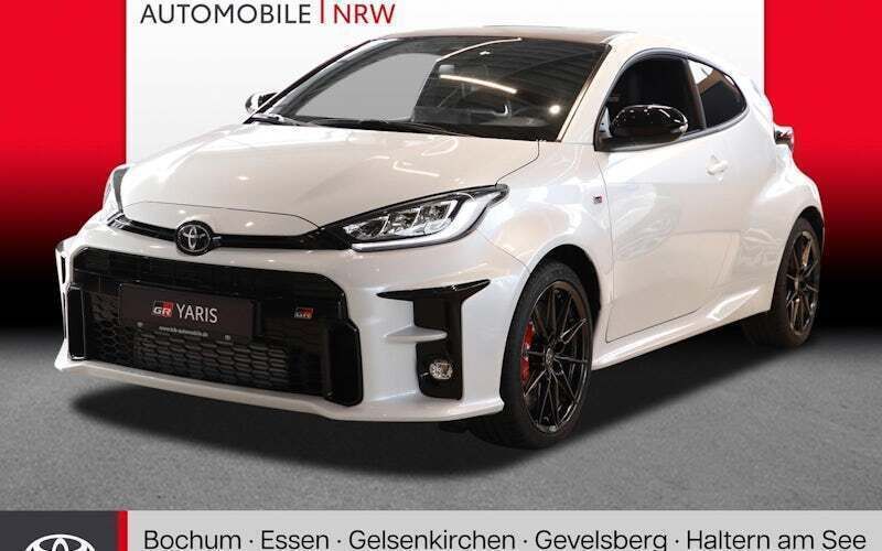 Weiß Neu 2024 Toyota Yaris Limousine | 39.889 € (Guter Preis) - Bild 1/4