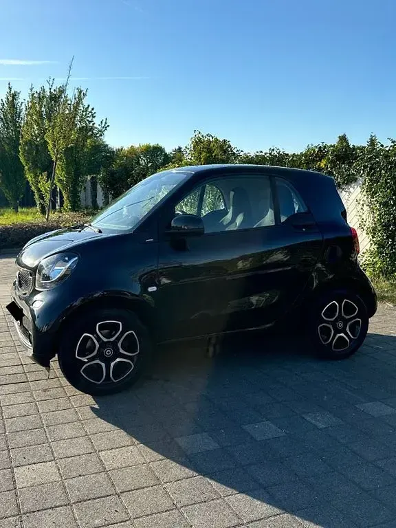 Gebraucht Smart ForTwo Coupé 71 PS (52 kW) 2016 Schwarz Coupé