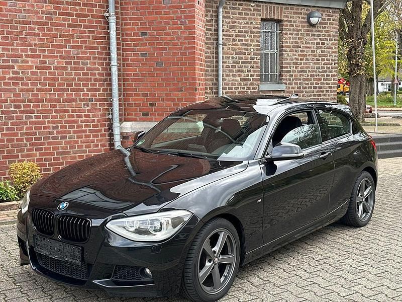 Schwarz Gebraucht 2014 BMW 116 M Sport Kleinwagen | 6.470 € (Superpreis) - Bild 1/4