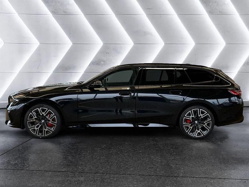 Gebraucht BMW 540 M Sport 303 PS (222 kW) 2026 Schwarz Limousine