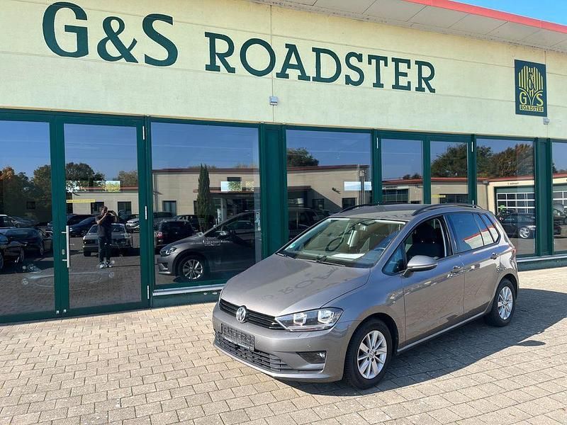 Grau Gebraucht 2014 VW Golf Sportsvan Trendline Van / Kleinbus | 12.990 € (Fairer Preis) - Bild 1/4