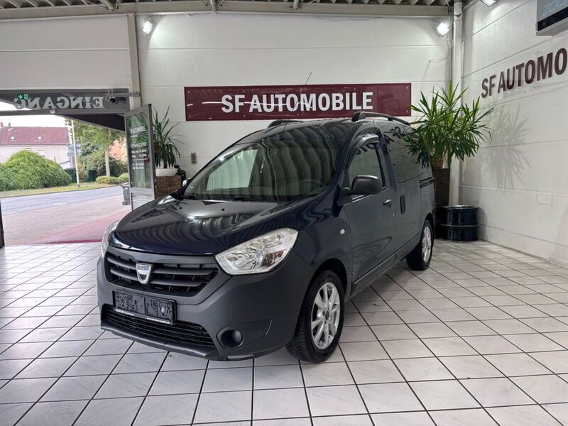 Blau Gebraucht 2014 Dacia Dokker Ambiance Van | 7.600 € (Guter Preis) - Bild 1/4