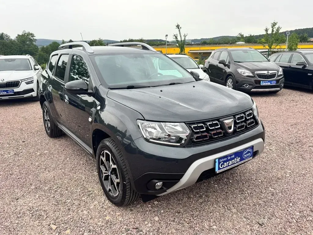 Gebraucht Dacia Duster 114 PS (83 kW) 2021 Grau SUV