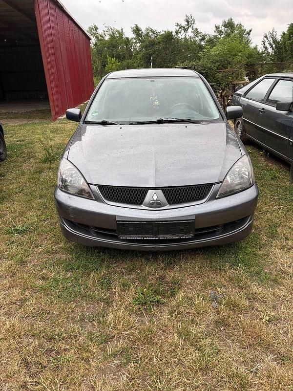 Grau Gebraucht 2006 Mitsubishi Lancer Invite Kombi | 1.000 € (Fairer Preis) - Bild 1/4