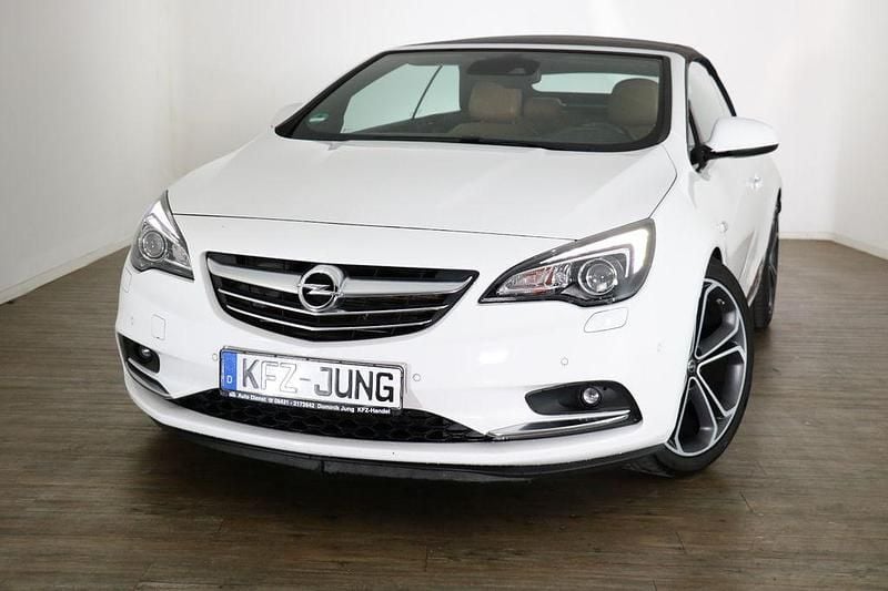 Weiß Gebraucht 2017 Opel Cascada Innovation Cabrio | 12.990 € (Guter Preis) - Bild 1/4
