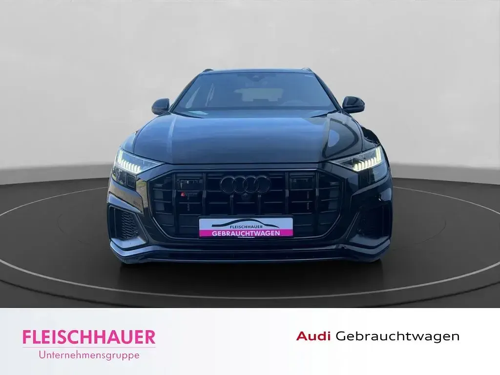 Second-hand Audi SQ8 Ambiente 507 CP (372 kW) 2023 Negru SUV