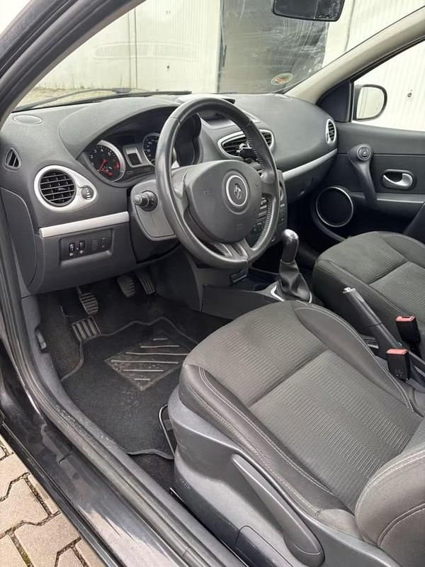 Gebraucht Renault Clio III 75 PS (55 kW) 2009 Schwarz Kleinwagen