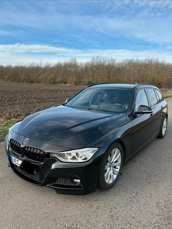 Schwarz Gebraucht 2014 BMW 325 Shadowline Kombi | 16.750 € (Teuer) - Bild 1/4
