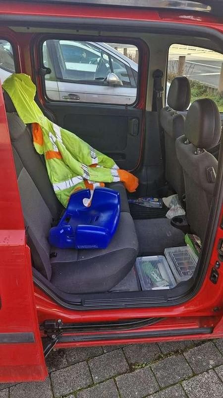 Gebraucht Opel Combo 90 PS (66 kW) 2006 Rot Van