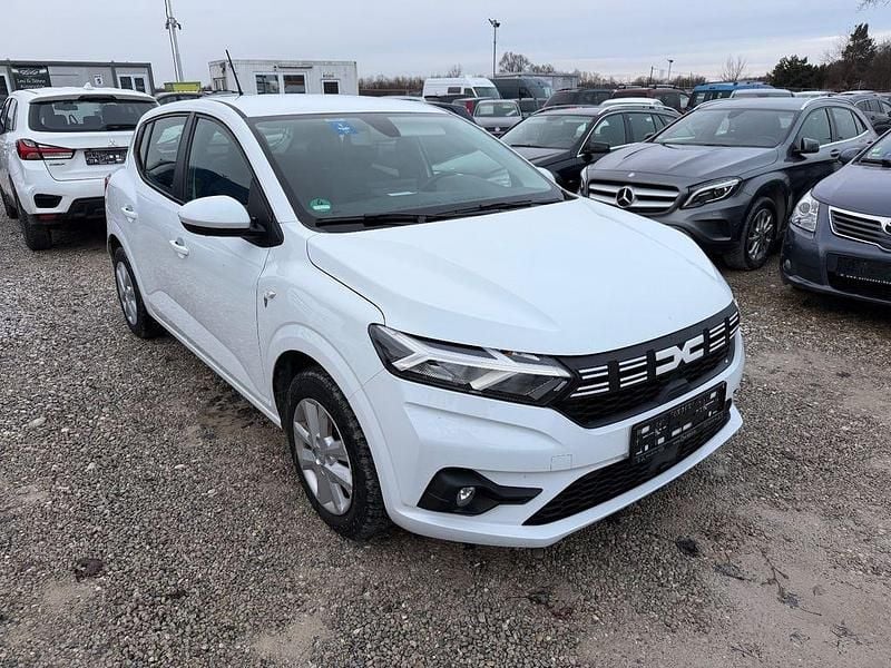 Gebraucht Dacia Sandero Expression 101 PS (74 kW) 2023 Weiß Limousine