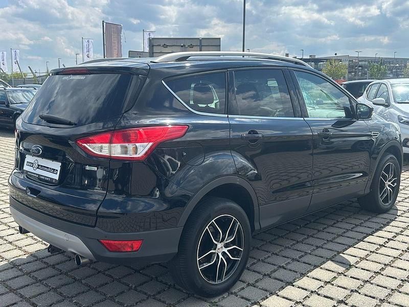 Używany Ford Kuga Trend 150 KM (110 kW) 2016 Czarny SUV