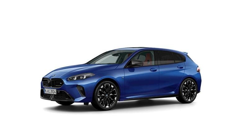 Blau Gebraucht 2024 BMW M135 Shadowline Kleinwagen | 45.999 € - Bild 1/3