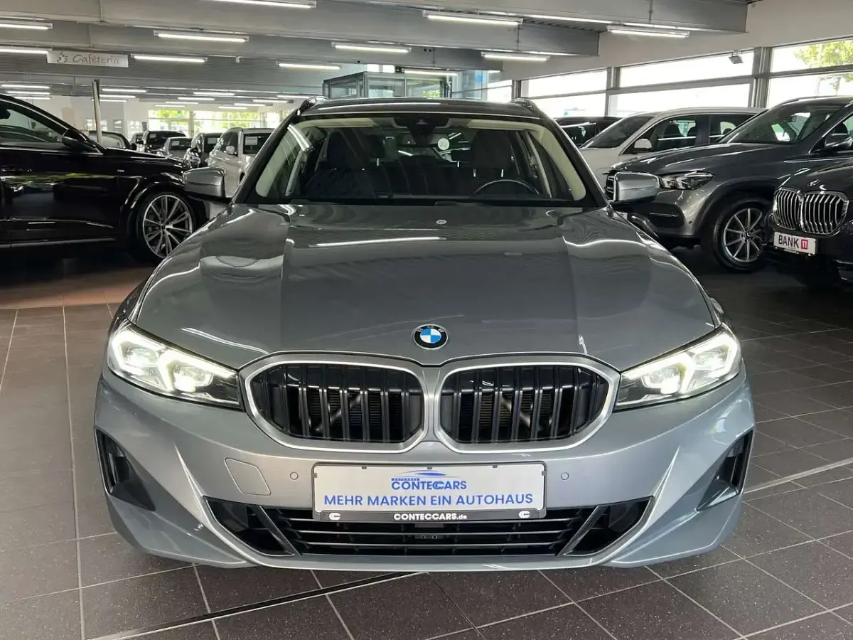 Gebraucht BMW 318 Sport Line 150 PS (110 kW) 2022 Skyscraper grau Kombi