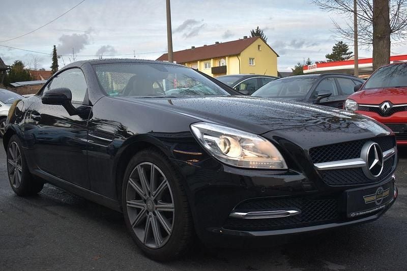 Gebraucht Mercedes SLK200 184 PS (135 kW) 2014 Schwarz Cabrio